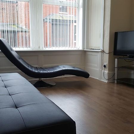 Blackpoolholidaylets Charles Street Villa Luaran gambar
