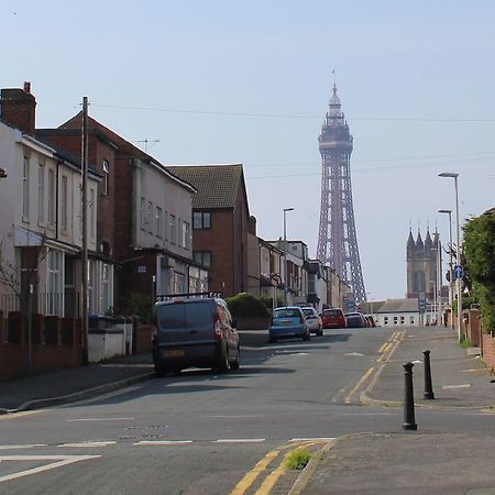 Blackpoolholidaylets Charles Street Villa Luaran gambar